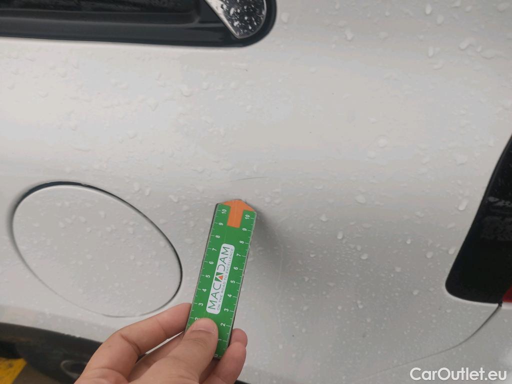  KIA  Niro KIA  / 2019 / 5P / crossover 1.6 GDi HEV 104kW (141CV) Drive #28