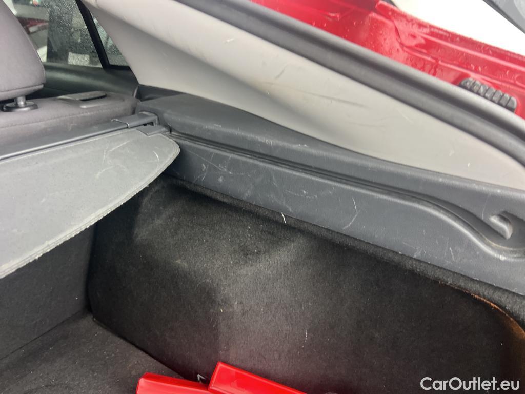  Hyundai   Ioniq HYUNDAI / 2016 / 5P / berlina con portón 1.6 GDI HEV Klass DT #11