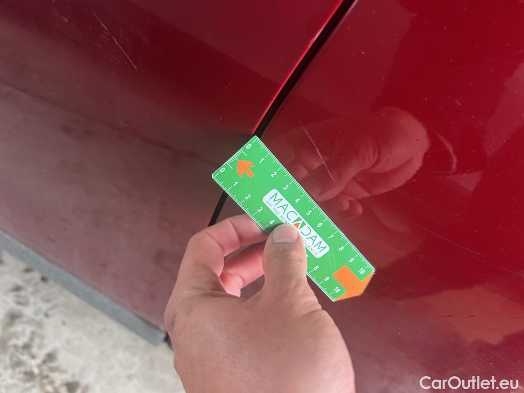  Hyundai   Ioniq HYUNDAI / 2016 / 5P / berlina con portón 1.6 GDI HEV Klass DT #2