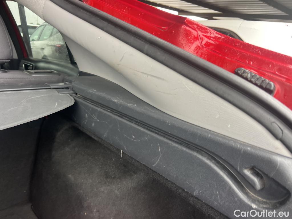  Hyundai   Ioniq HYUNDAI / 2016 / 5P / berlina con portón 1.6 GDI HEV Klass DT #12