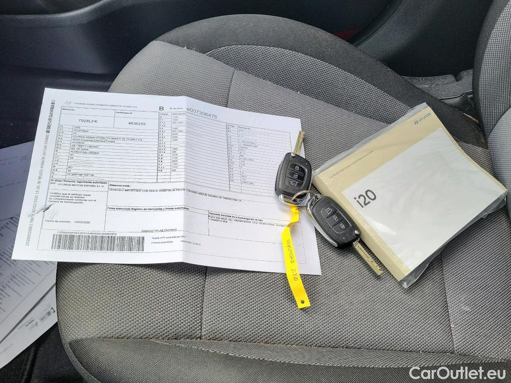  Hyundai  i20 HYUNDAI  / 2018 / 5P / berlina con portón 1.0 TGDI 74kW (100CV) Essence LE(SP)(SL) #8