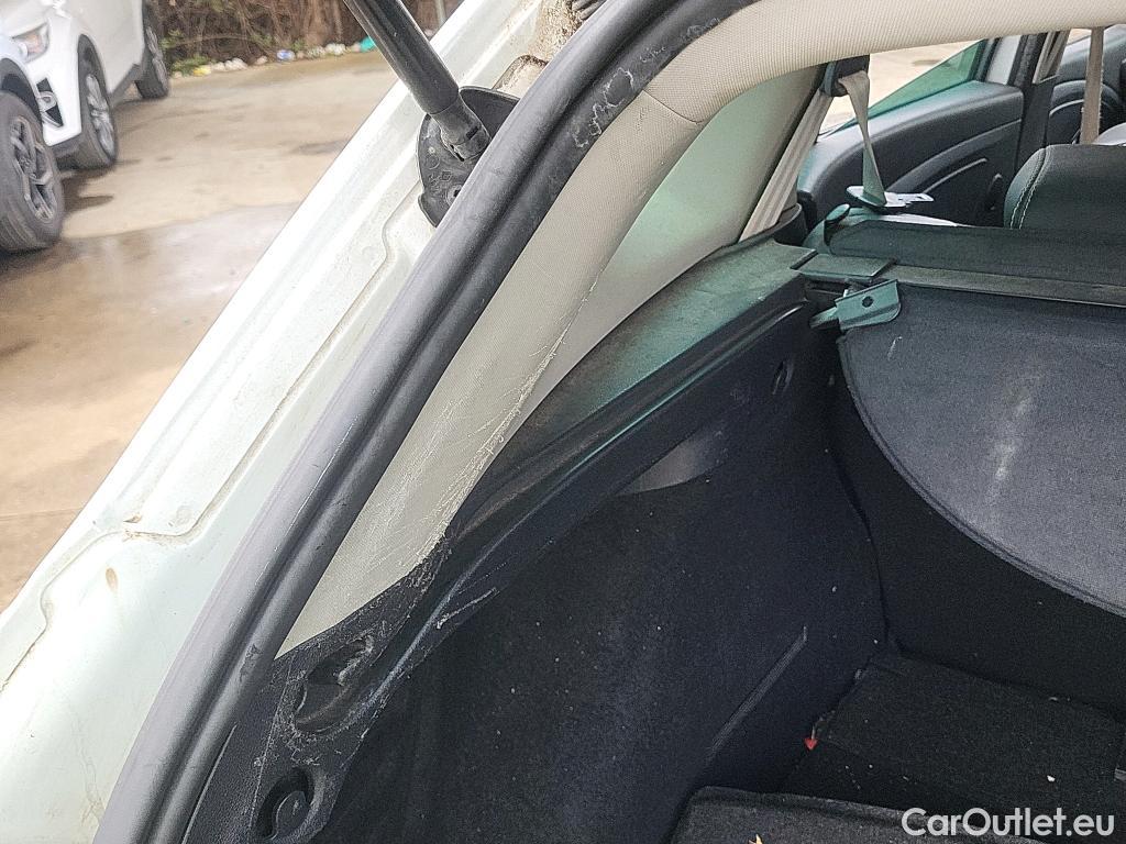  Renault  Megane RENAULT MÉGANE 5p 3G familiar Sp. Tou. Bose Energy dCi 130 S&S Euro 6 #46