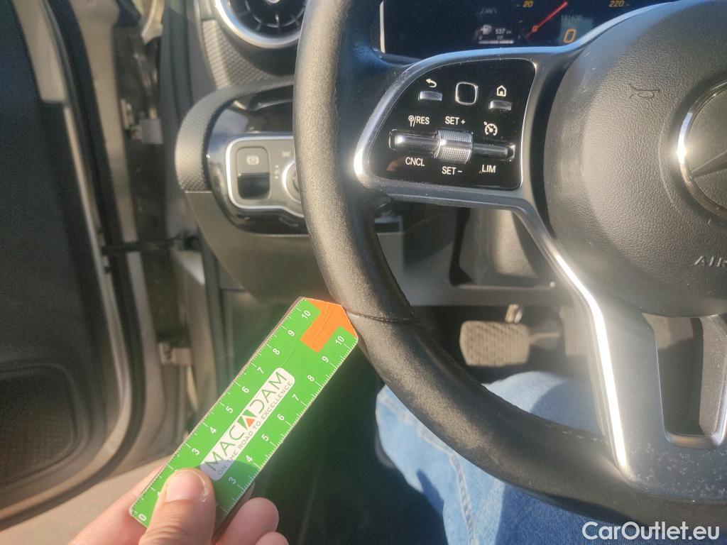  Mercedes  A-Klasse MERCEDES-BENZ Clase A / 2018 / 5P / berlina con portón A 180 d #19