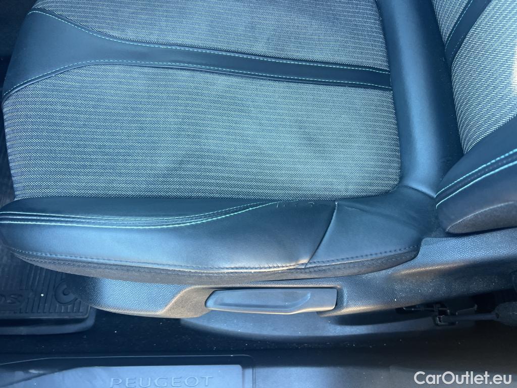  Peugeot  3008 PEUGEOT  / 2020 / 5P / todoterreno 1.5 BlueHDi 96kW S&S Allure Pack EAT8 #7