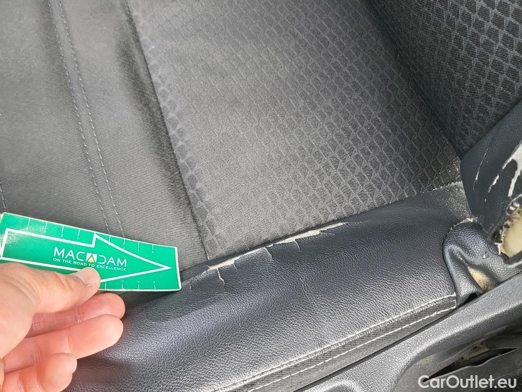  Renault  Megane RENAULT MÉGANE 5p 3G familiar Sp. Tou. Bose Energy dCi 130 S&S Euro 6 #37