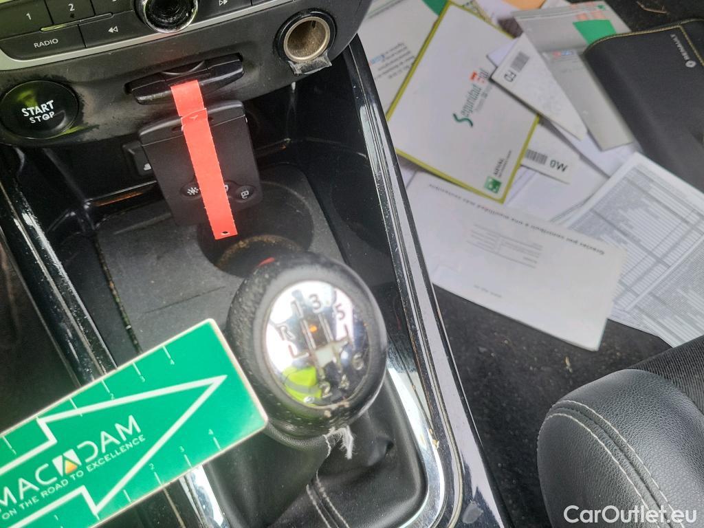  Renault  Megane RENAULT MÉGANE 5p 3G familiar Sp. Tou. Bose Energy dCi 130 S&S Euro 6 #59