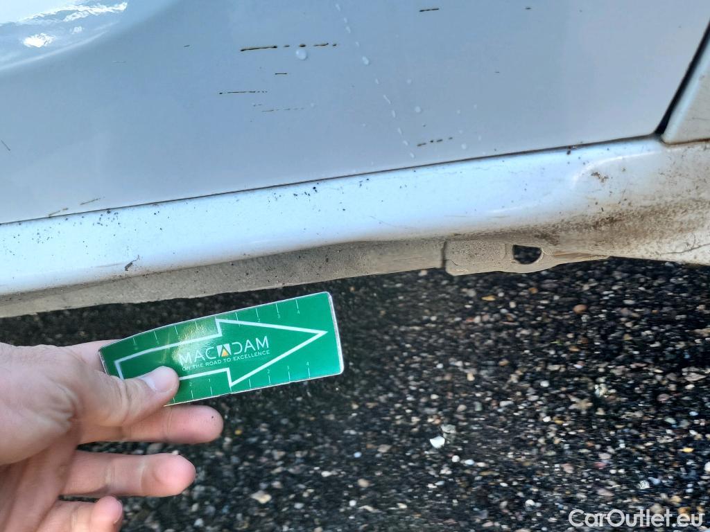  Peugeot  208 PEUGEOT  / 2019 / 5P / berlina con portón BlueHDi 73kW (100CV) Active #4