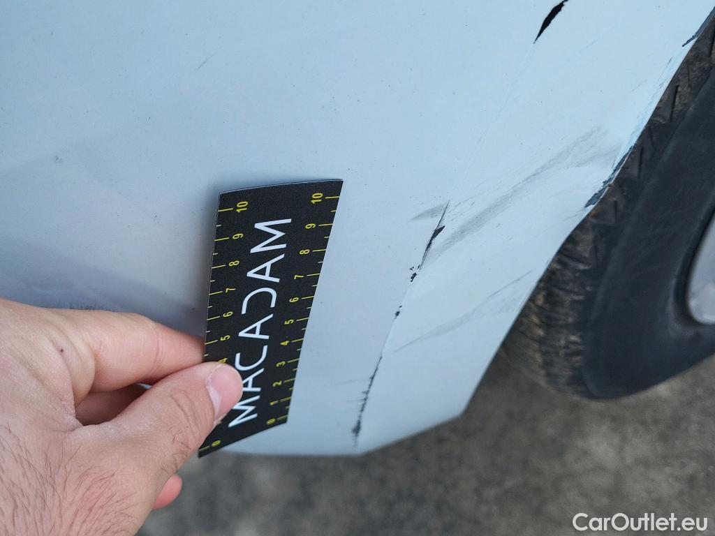  Renault  Clio RENAULT  / 2019 / 5P / berlina con portón Life SCe 49 kW (67CV) #14