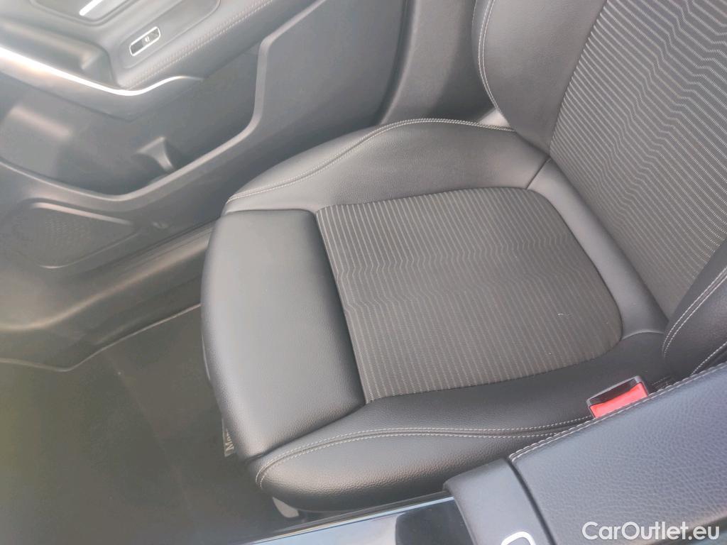  Mercedes  A-Klasse MERCEDES-BENZ Clase A / 2018 / 5P / berlina con portón A 180 d #22