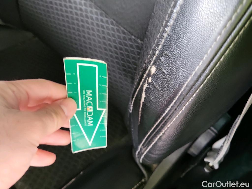  Renault  Megane RENAULT MÉGANE 5p 3G familiar Sp. Tou. Bose Energy dCi 130 S&S Euro 6 #16