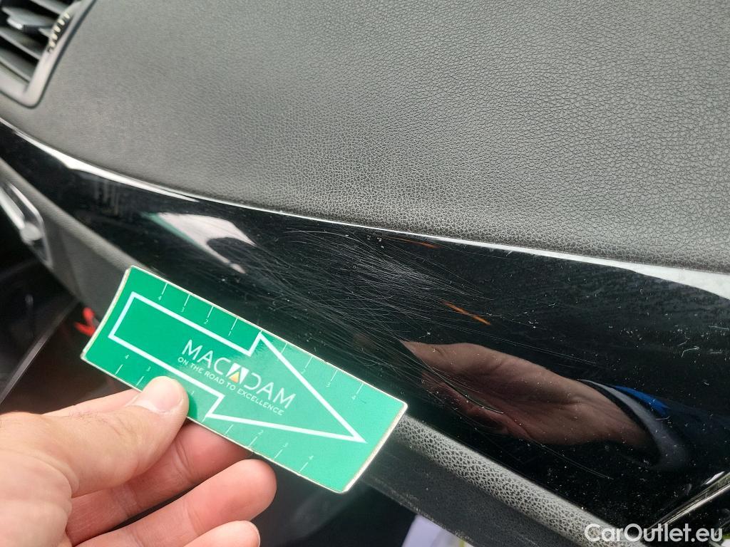  Renault  Megane RENAULT MÉGANE 5p 3G familiar Sp. Tou. Bose Energy dCi 130 S&S Euro 6 #29