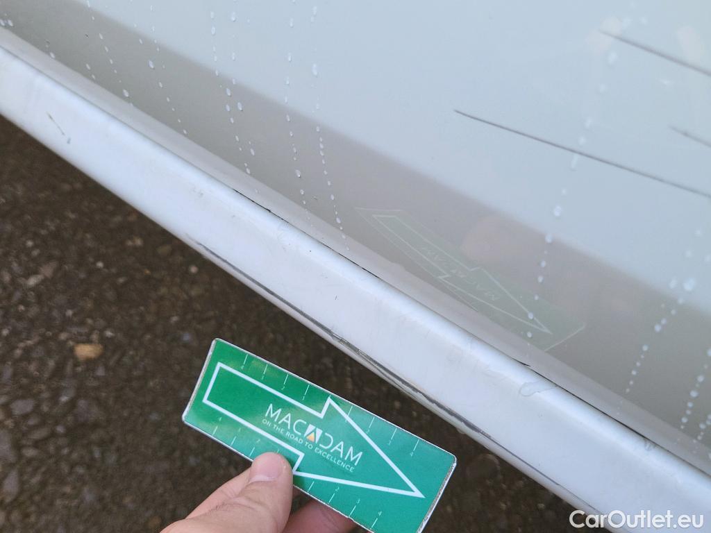  Peugeot  208 PEUGEOT  / 2019 / 5P / berlina con portón BlueHDi 73kW (100CV) Active #25