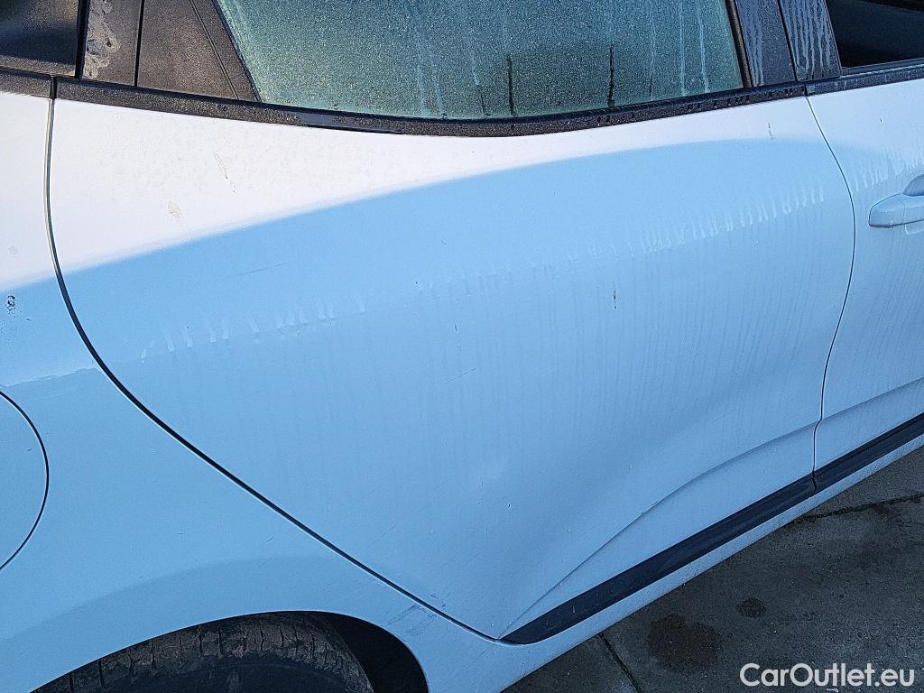  Renault  Clio RENAULT  / 2019 / 5P / berlina con portón Life SCe 49 kW (67CV) #9