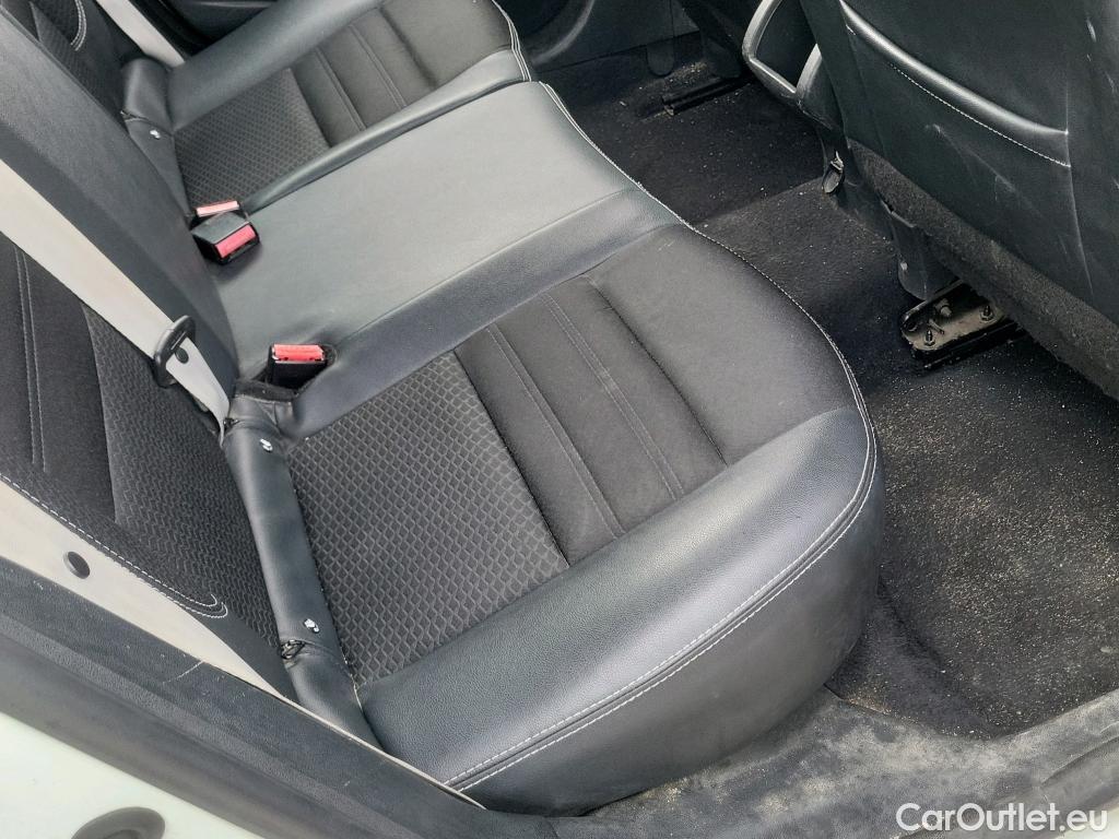  Renault  Megane RENAULT MÉGANE 5p 3G familiar Sp. Tou. Bose Energy dCi 130 S&S Euro 6 #77