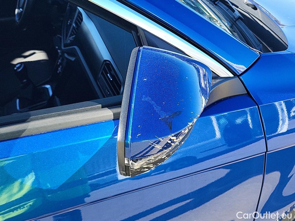  Volkswagen  T-ROC VOLKSWAGEN  / 2017 / 5P / todoterreno Edition 1.0 TSI 85kW (115CV) #32