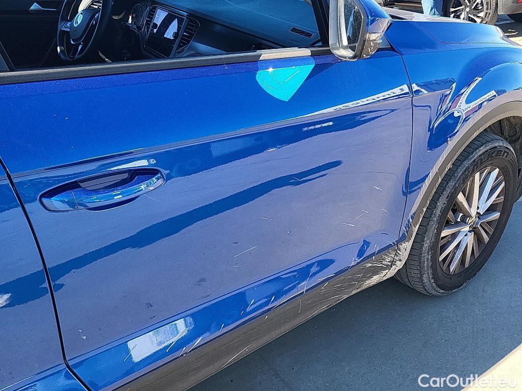  Volkswagen  T-ROC VOLKSWAGEN  / 2017 / 5P / todoterreno Edition 1.0 TSI 85kW (115CV) #8