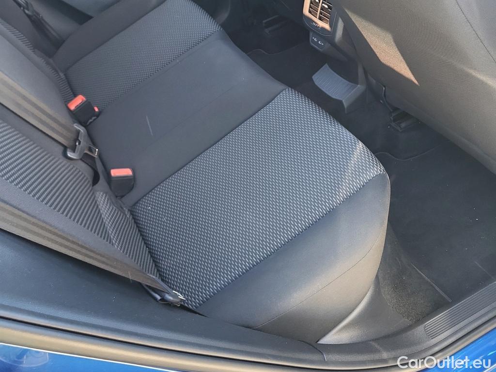  Volkswagen  T-ROC VOLKSWAGEN  / 2017 / 5P / todoterreno Edition 1.0 TSI 85kW (115CV) #39