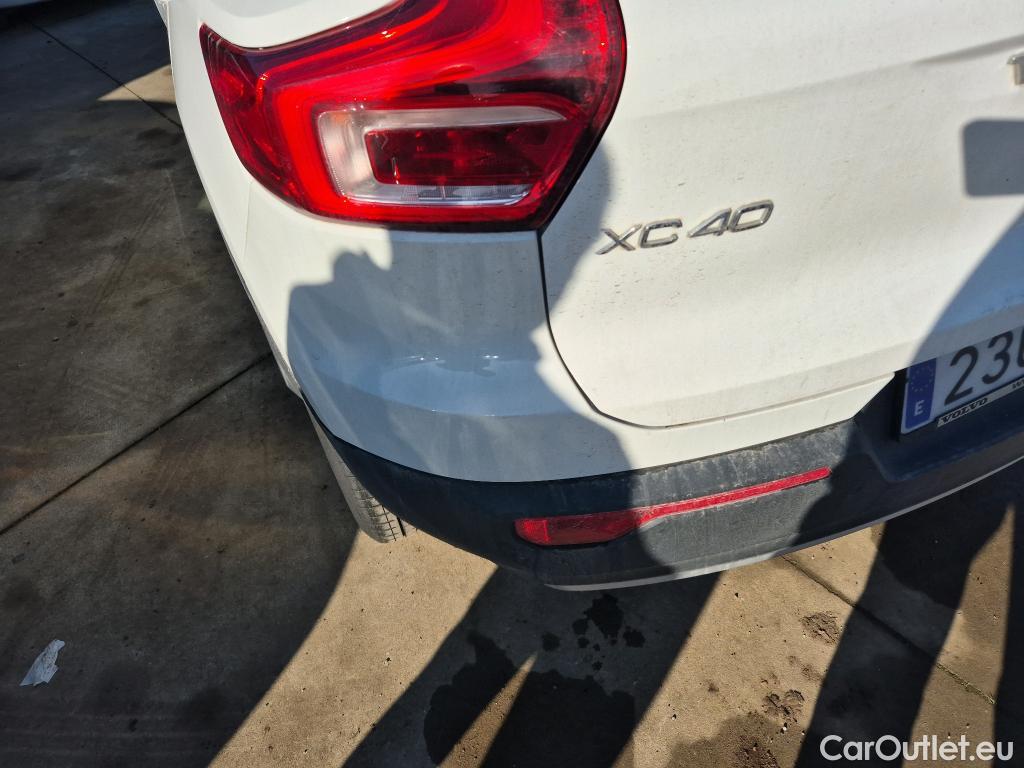  Volvo  XC 40 VOLVO XC40 / 2017 / 5P / todoterreno 1.5 T2 Momentum Pro Auto #24