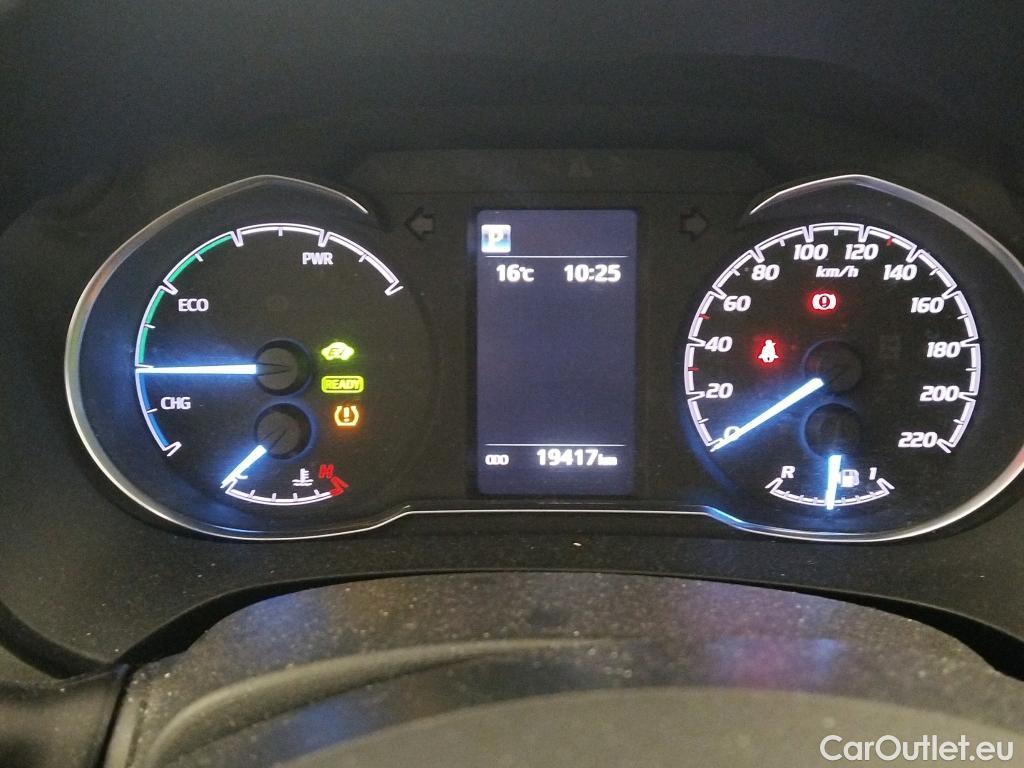  Toyota  Yaris TOYOTA  / 2017 / 5P / berlina con portón 1.5 100H Active #18