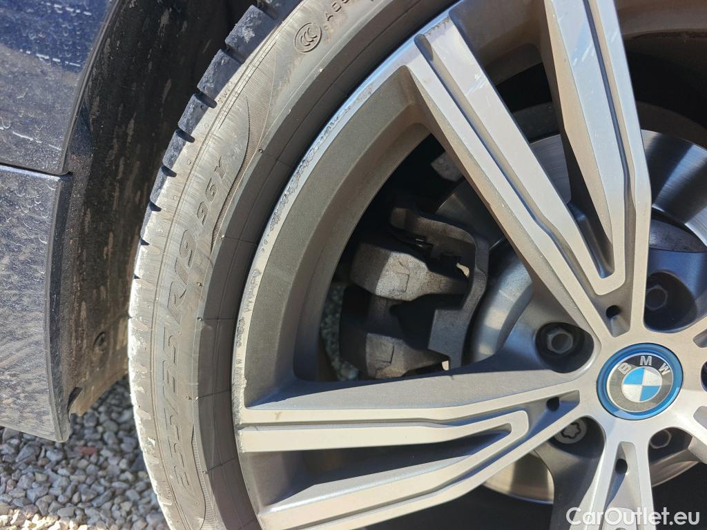  Bmw  Serie 3 BMW  / 2018 / 4P / sedán 320e #25