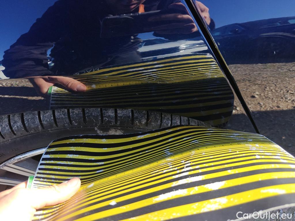  Bmw  Serie 3 BMW  / 2018 / 4P / sedán 320e #40