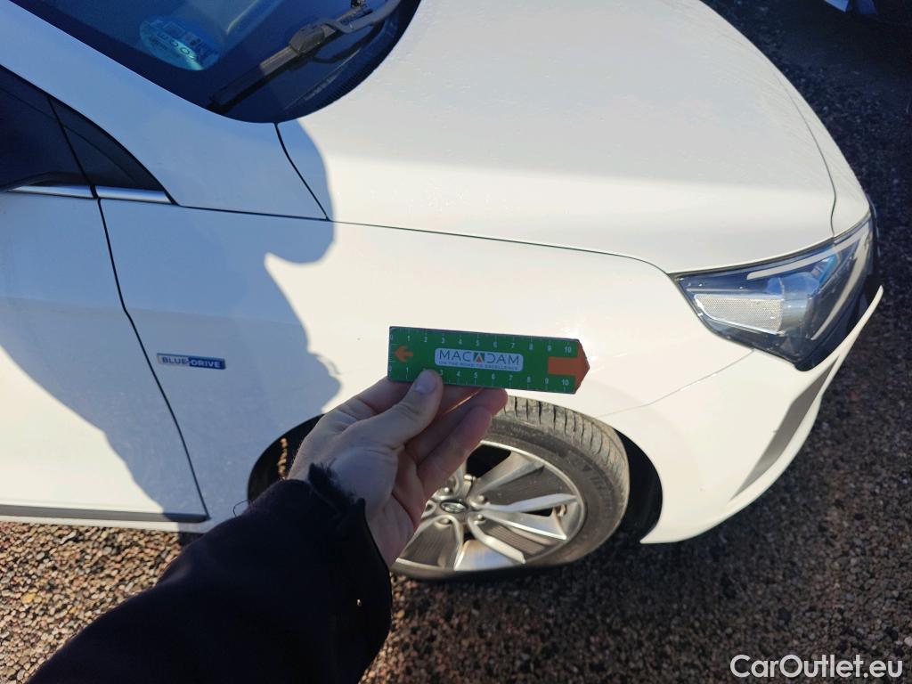  Hyundai   Ioniq HYUNDAI / 2016 / 5P / berlina con portón 1.6 GDI HEV Tecno DCT (AC) #38