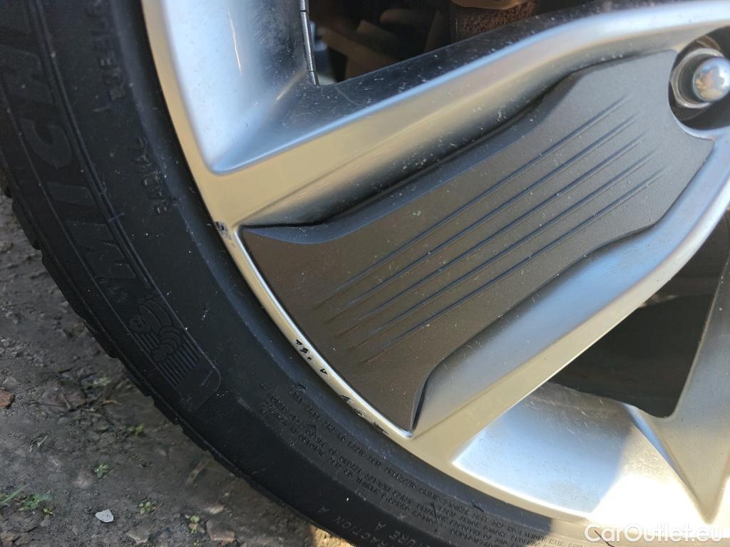  Hyundai   Ioniq HYUNDAI / 2016 / 5P / berlina con portón 1.6 GDI HEV Tecno DCT (AC) #13