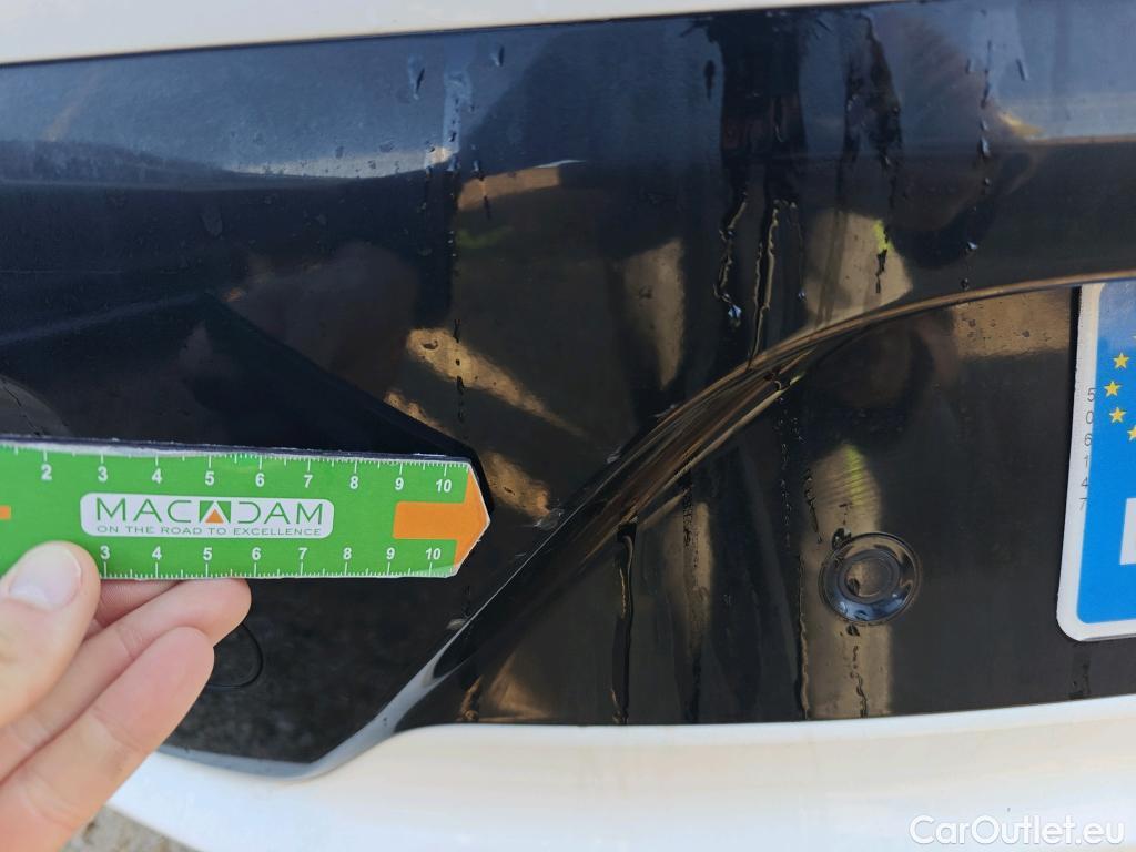  Hyundai   Ioniq HYUNDAI / 2016 / 5P / berlina con portón 1.6 GDI HEV Tecno DCT (AC) #31