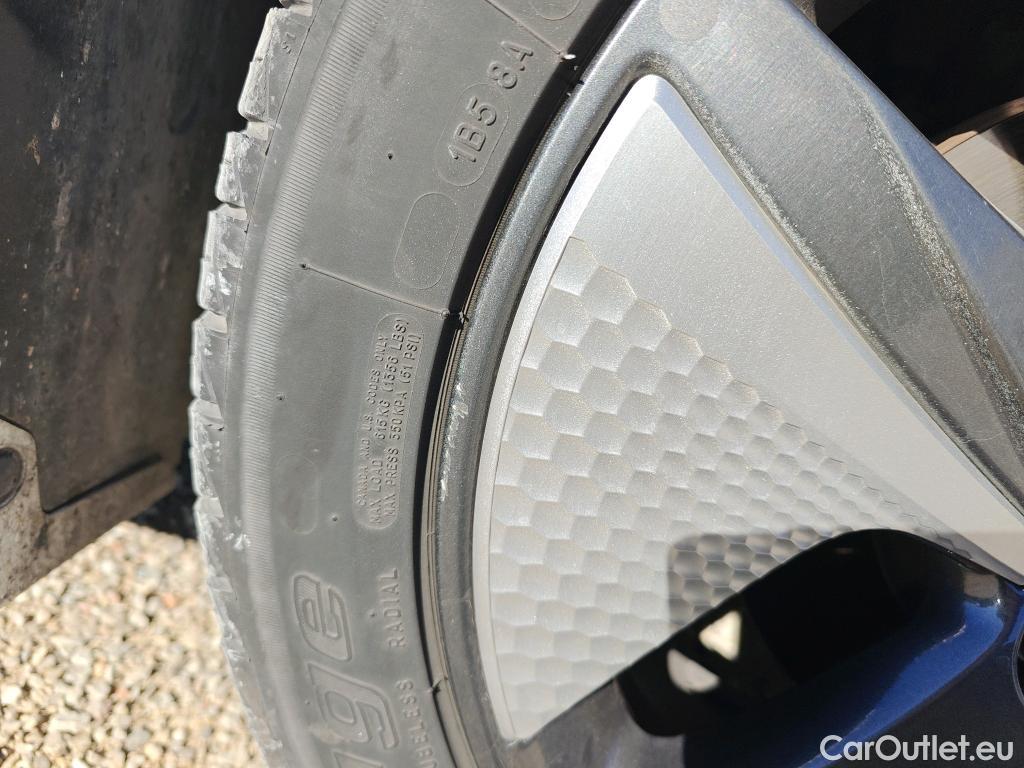  Hyundai   Ioniq HYUNDAI / 2019 / 5P / berlina con portón 1.6 GDI HEV Tecno DCT #16