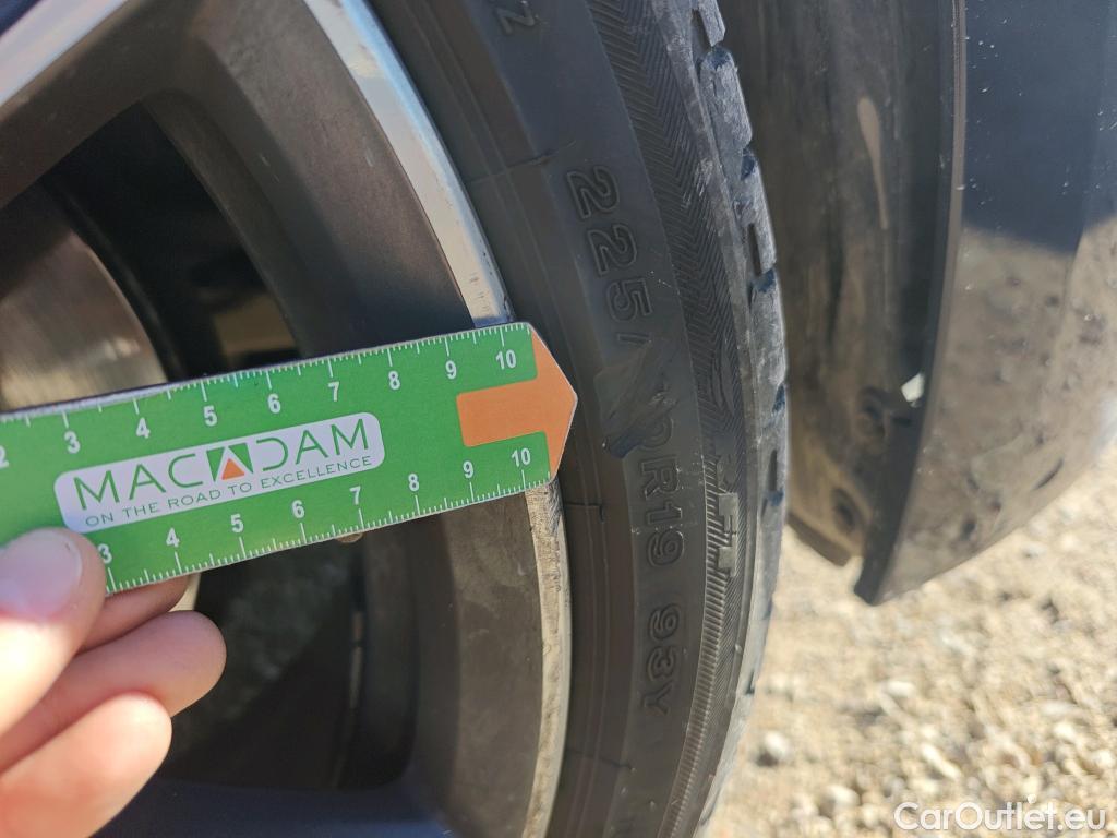  Bmw  Serie 3 BMW  / 2018 / 4P / sedán 320e #5