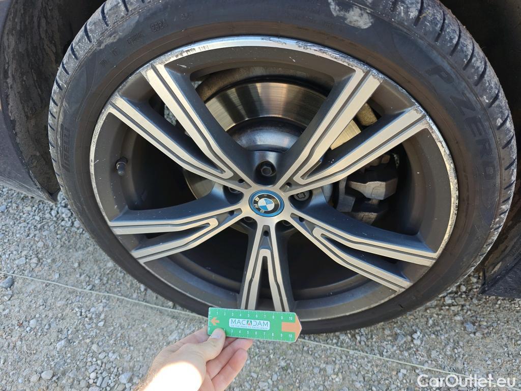  Bmw  Serie 3 BMW  / 2018 / 4P / sedán 320e #26