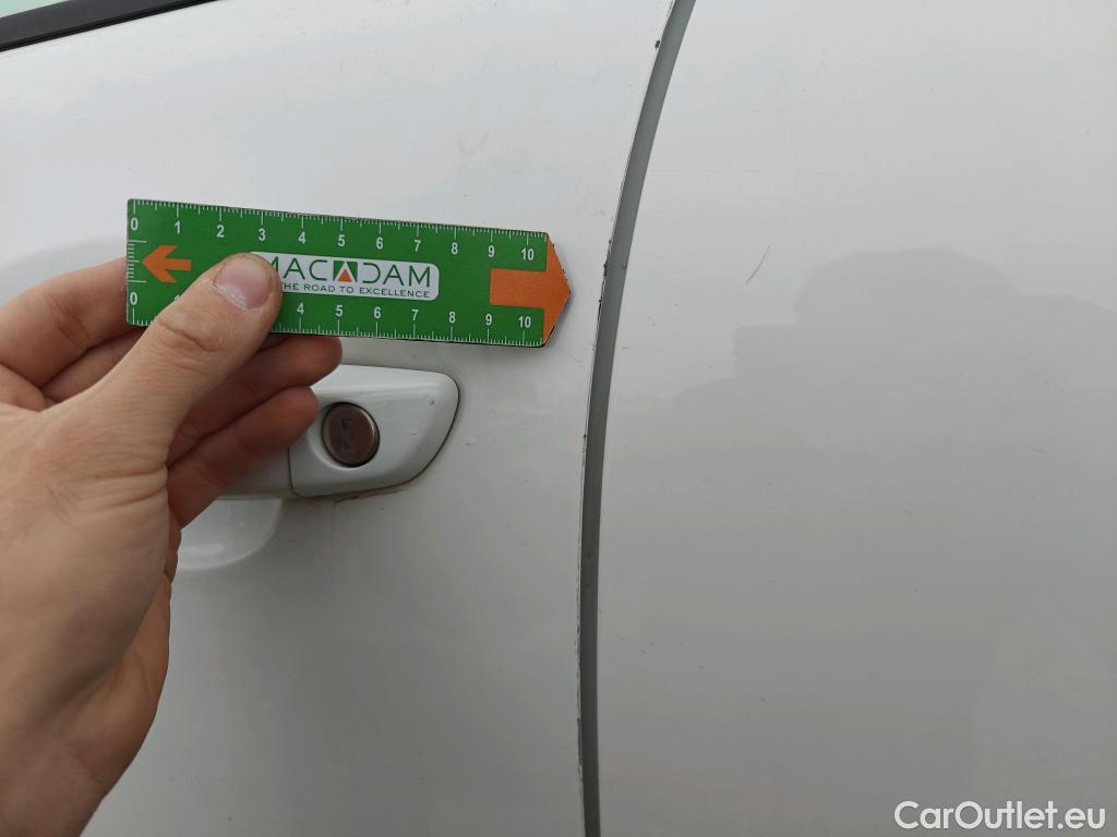  Citroen  C3 CITROEN  / 2020 / 5P / berlina con portón PureTech 60KW (83CV) FEEL #10