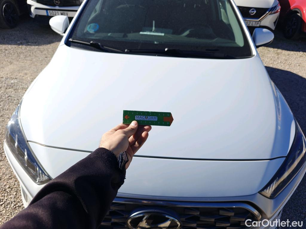  Hyundai   Ioniq HYUNDAI / 2019 / 5P / berlina con portón 1.6 GDI HEV Tecno DCT #39