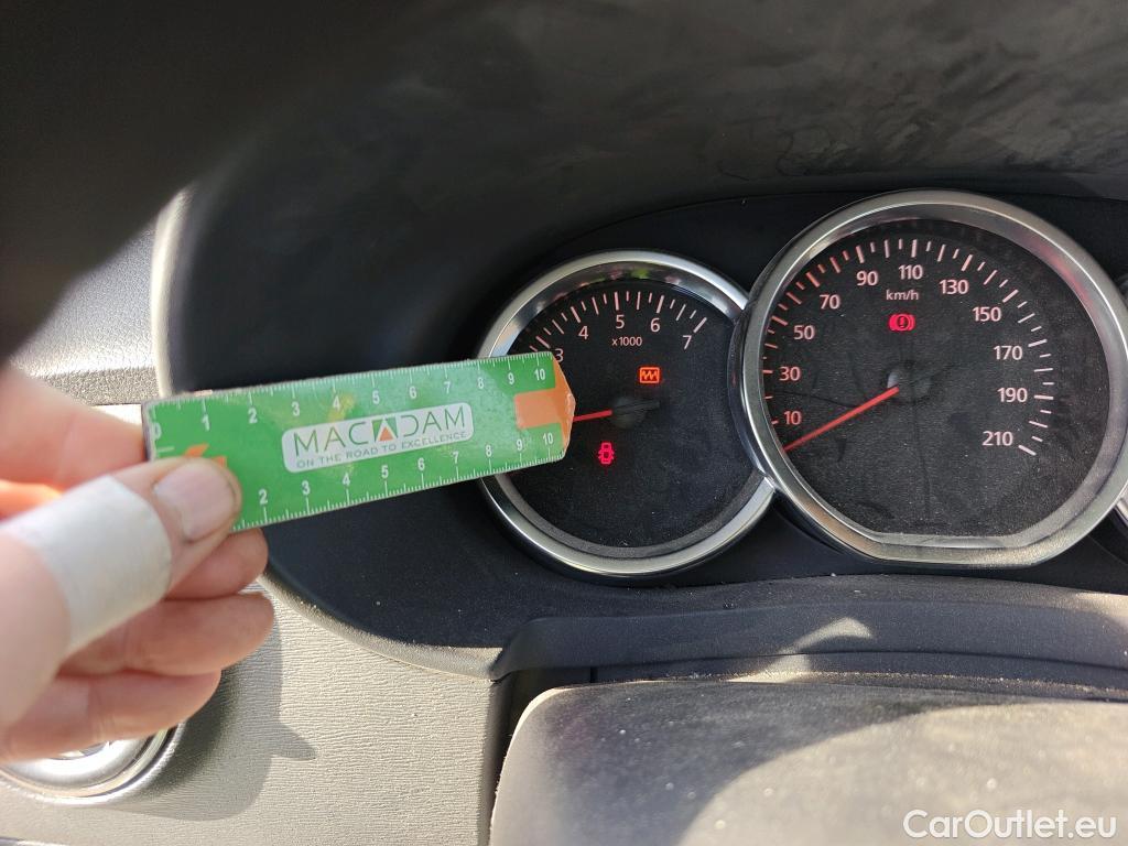  Dacia  Lodgy DACIA  / 2012 / 5P / monovolumen compacto Comfort Blue dCi 70kW (95CV) 7Pl - 18 #34