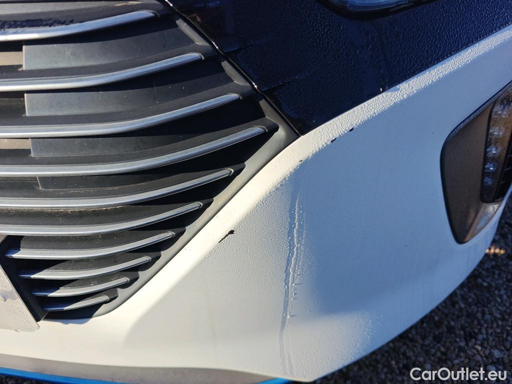  Hyundai   Ioniq HYUNDAI / 2016 / 5P / berlina con portón 1.6 GDI HEV Tecno DCT (AC) #24