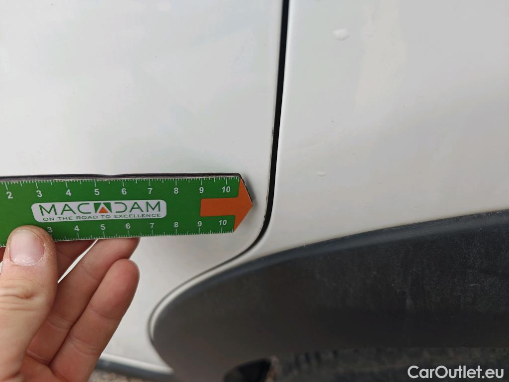  Citroen  C3 CITROEN  / 2020 / 5P / berlina con portón PureTech 60KW (83CV) FEEL #26