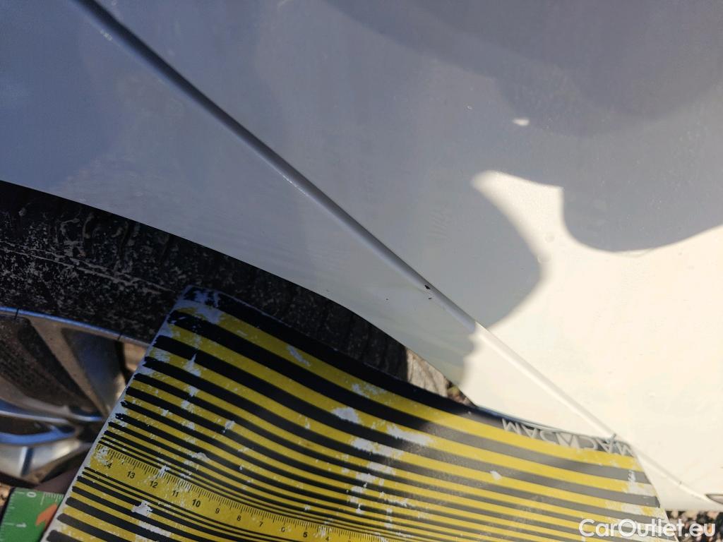  Hyundai   Ioniq HYUNDAI / 2016 / 5P / berlina con portón 1.6 GDI HEV Tecno DCT (AC) #4