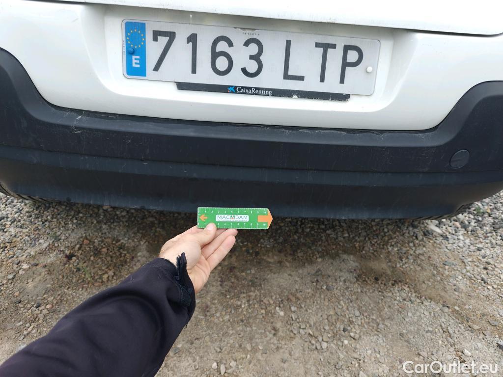  Citroen  C3 CITROEN  / 2020 / 5P / berlina con portón PureTech 60KW (83CV) FEEL #39