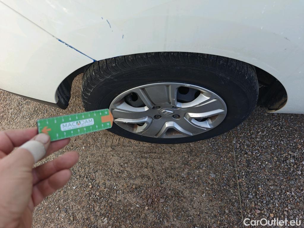  Dacia  Lodgy DACIA  / 2012 / 5P / monovolumen compacto Comfort Blue dCi 70kW (95CV) 7Pl - 18 #30