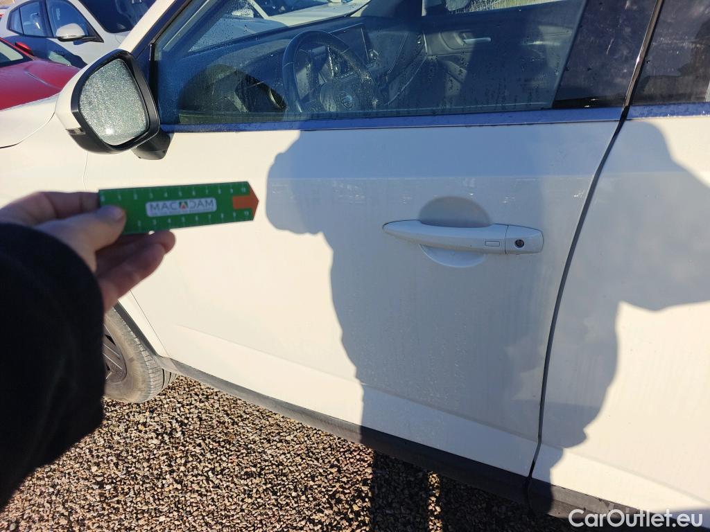  Nissan  Qashqai NISSAN  / 2021 / 5P / todoterreno DIG-T 116kW (158CV) mHEV Xtronic Acenta (AC2) #10