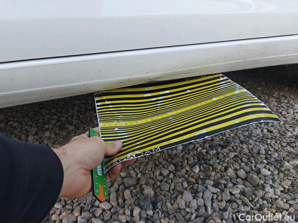  Peugeot  308 PEUGEOT  / 2017 / 5P / berlina con portón 5p Active BlueHDi 130 S&S #6