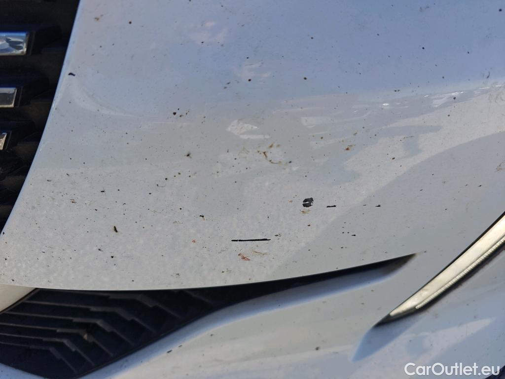  Peugeot  208 PEUGEOT  / 2019 / 5P / berlina con portón BlueHDi 73kW (100CV) Allure #46