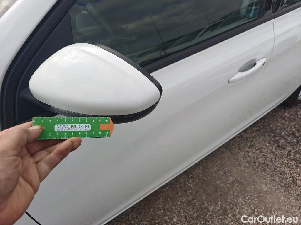  Peugeot  308 PEUGEOT  / 2017 / 5P / berlina con portón 5p Active BlueHDi 130 S&S #7