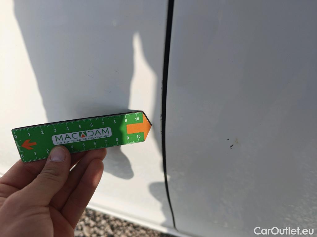  Peugeot  308 PEUGEOT  / 2017 / 5P / berlina con portón 5p Active BlueHDi 130 S&S #12