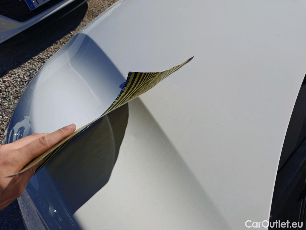  Peugeot  208 PEUGEOT  / 2019 / 5P / berlina con portón BlueHDi 73kW (100CV) Allure #18