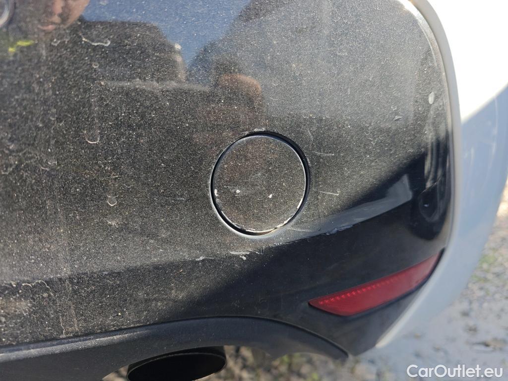  Peugeot  208 PEUGEOT  / 2019 / 5P / berlina con portón BlueHDi 73kW (100CV) Allure #57