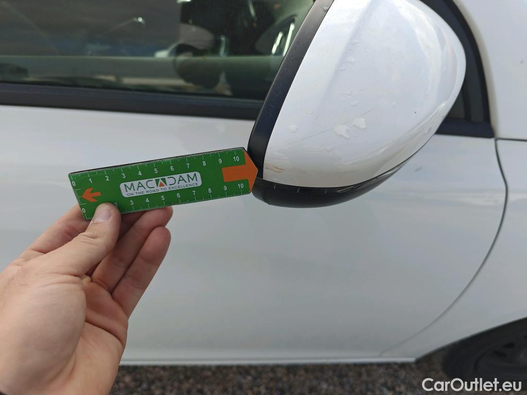  Peugeot  308 PEUGEOT  / 2017 / 5P / berlina con portón 5p Active BlueHDi 130 S&S #44