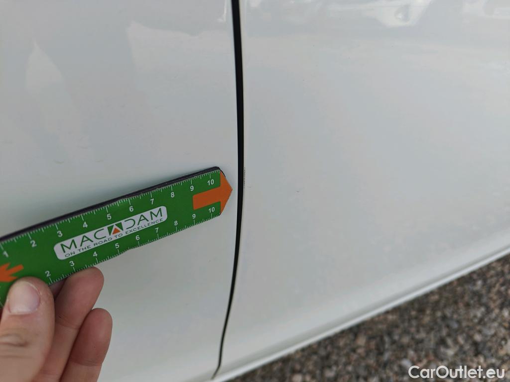  Peugeot  308 PEUGEOT  / 2017 / 5P / berlina con portón 5p Active BlueHDi 130 S&S #42