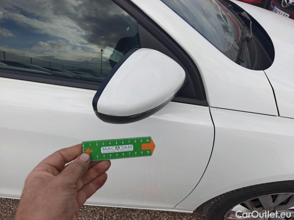  Peugeot  308 PEUGEOT  / 2017 / 5P / berlina con portón 5p Active BlueHDi 130 S&S #11