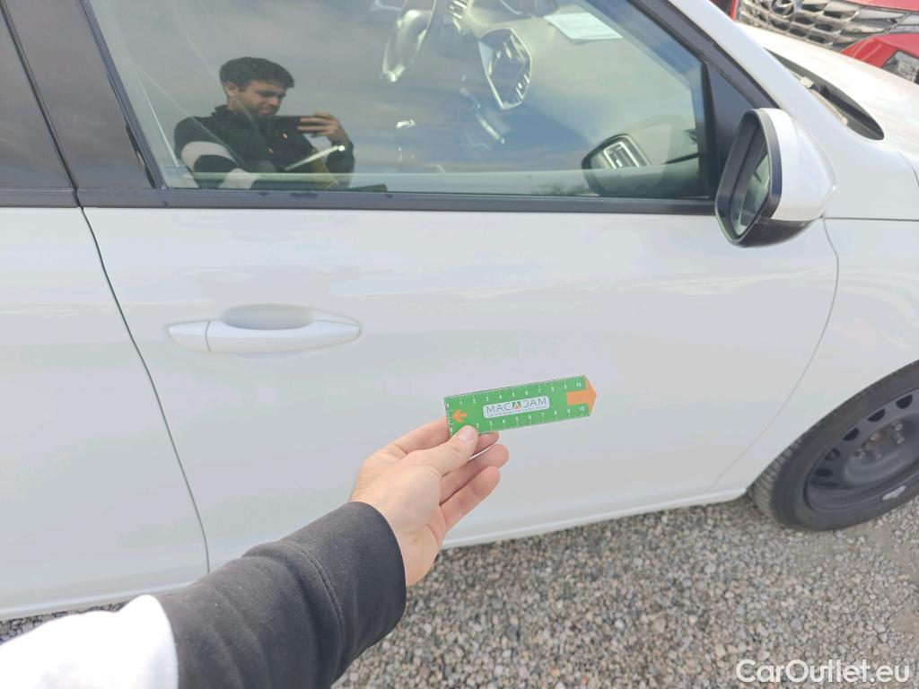  Peugeot  308 PEUGEOT  / 2017 / 5P / berlina con portón 5p Active BlueHDi 130 S&S #41